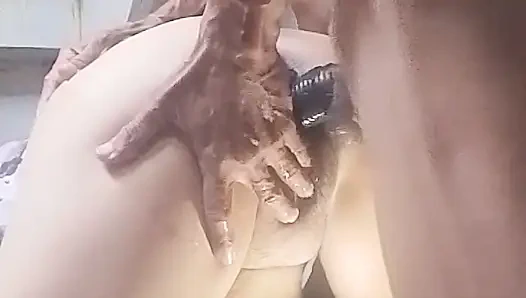 Aku ngentot istriku secara teratur dan dia menginginkannya kami sangat bahagia keduanya