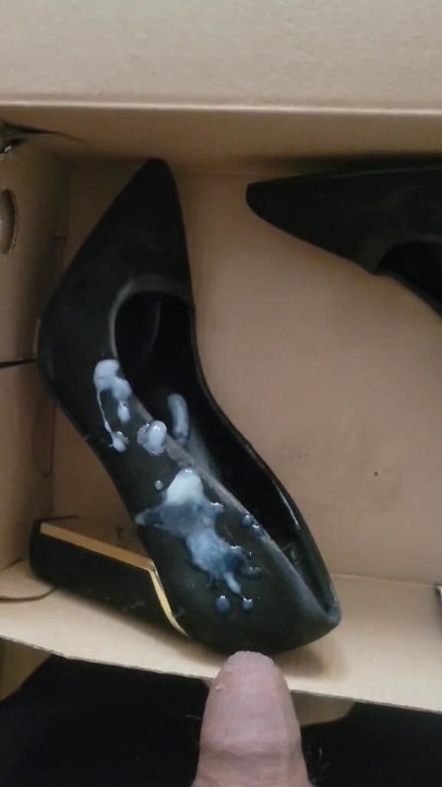 Vale Slippers
