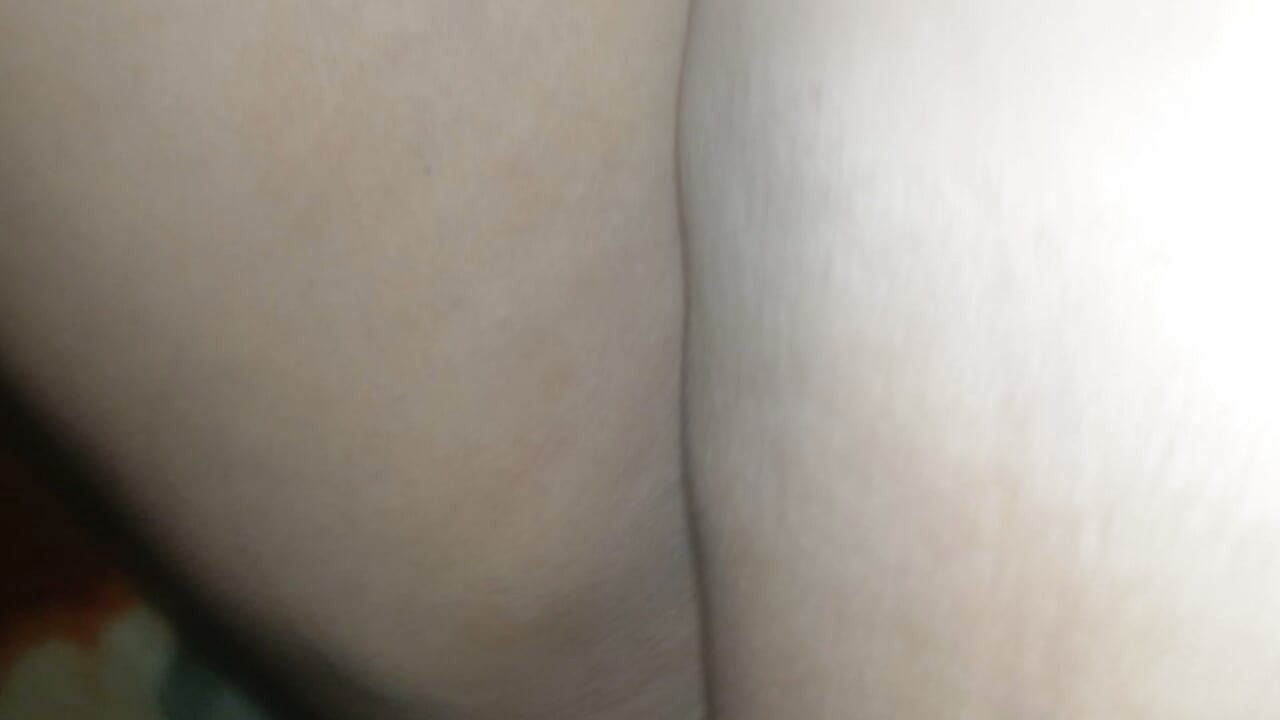 Mi prima me abre su culo para mi