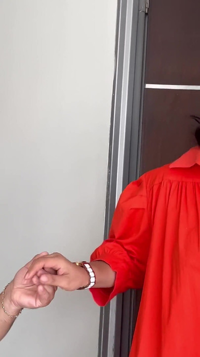 I Fuck the Stepdaughter of a Blind Man Next to Him, Semen Falls on Him and He Thought It Was Cream