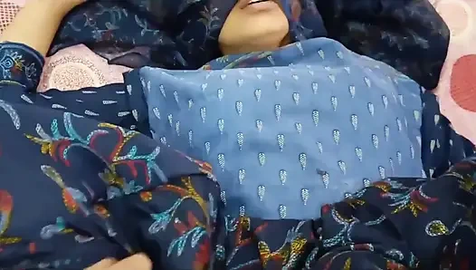 Video rekaman seks tante seksi india dientot habis-habisan - audio bahasa india