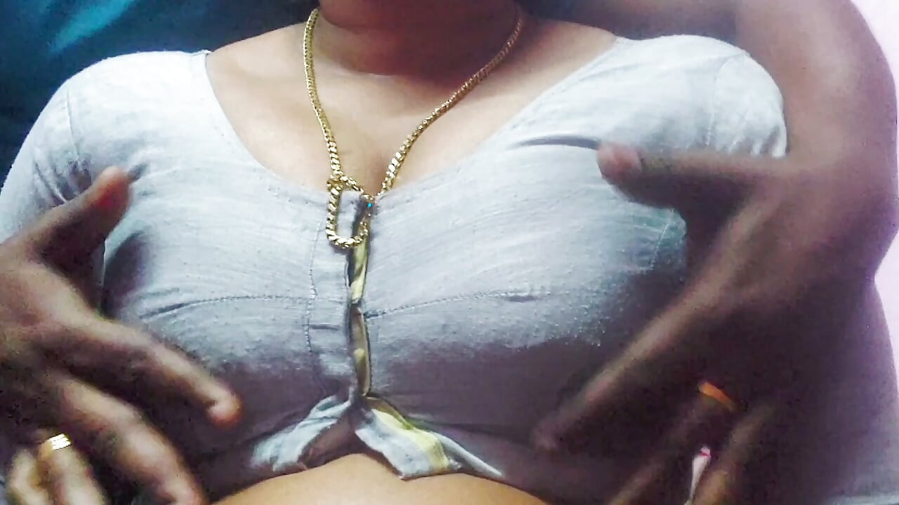 Cheater Guy enjoying with a chubby bhabhi