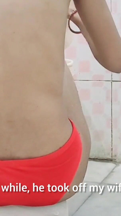 Zapanjujući trenutak iz "Meri Biwi Mere Samne Policewale se Chudi Part 1"