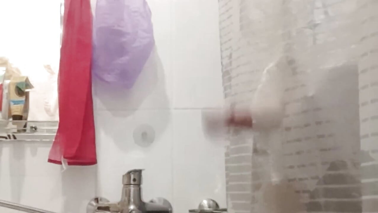 Stepmom sucked a dick to a friend thinking that I was behind the screen