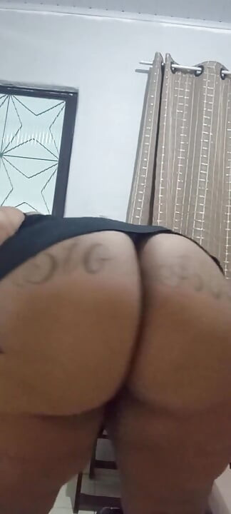 BBW Wiggling Big Ass