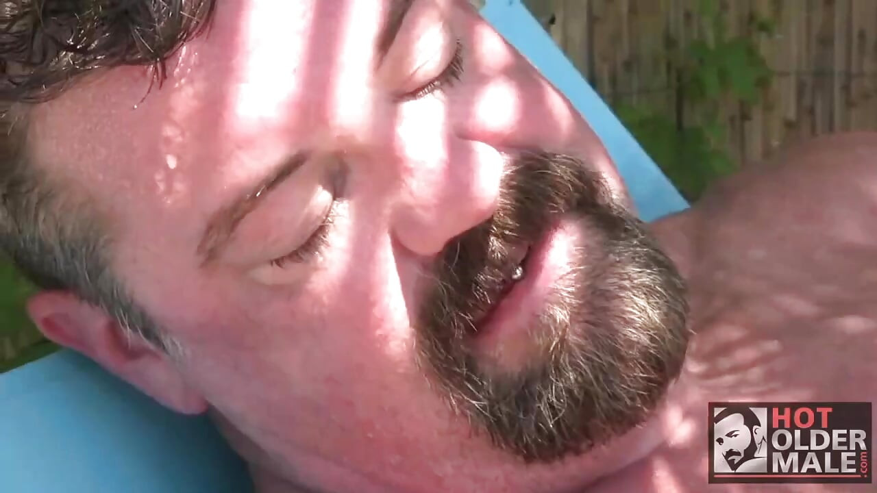 Beefy Mitch Davis