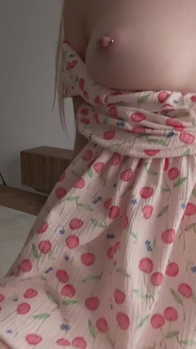 My stepsister wanted to show how grown-up she was and eagerly enjoyed the big cock! | Clip 2