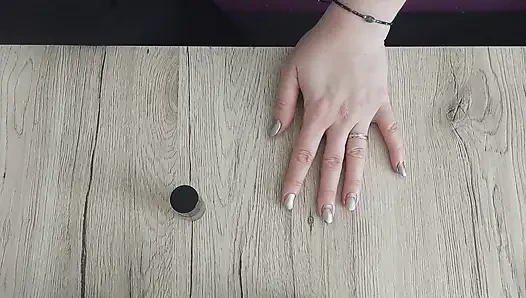 Nagelpflegezeit - Einfache Maniküre-routine