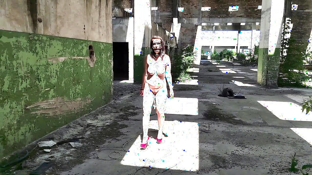 ทาสเดินในโรงงาน