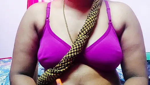 Ateşli Hintli kadın kayınbiraderi ile seks yapıyor