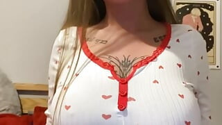19 y.o Scottish emo showing her tight pussy