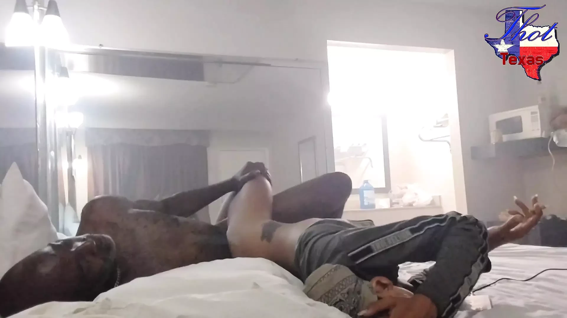 Petite Hoodmilf Quick Fuck