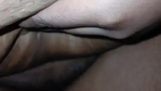 Толстушка Мачеха застукала своего пасынок, глядя на нее голышом, радушно его прийти пальцами ее.