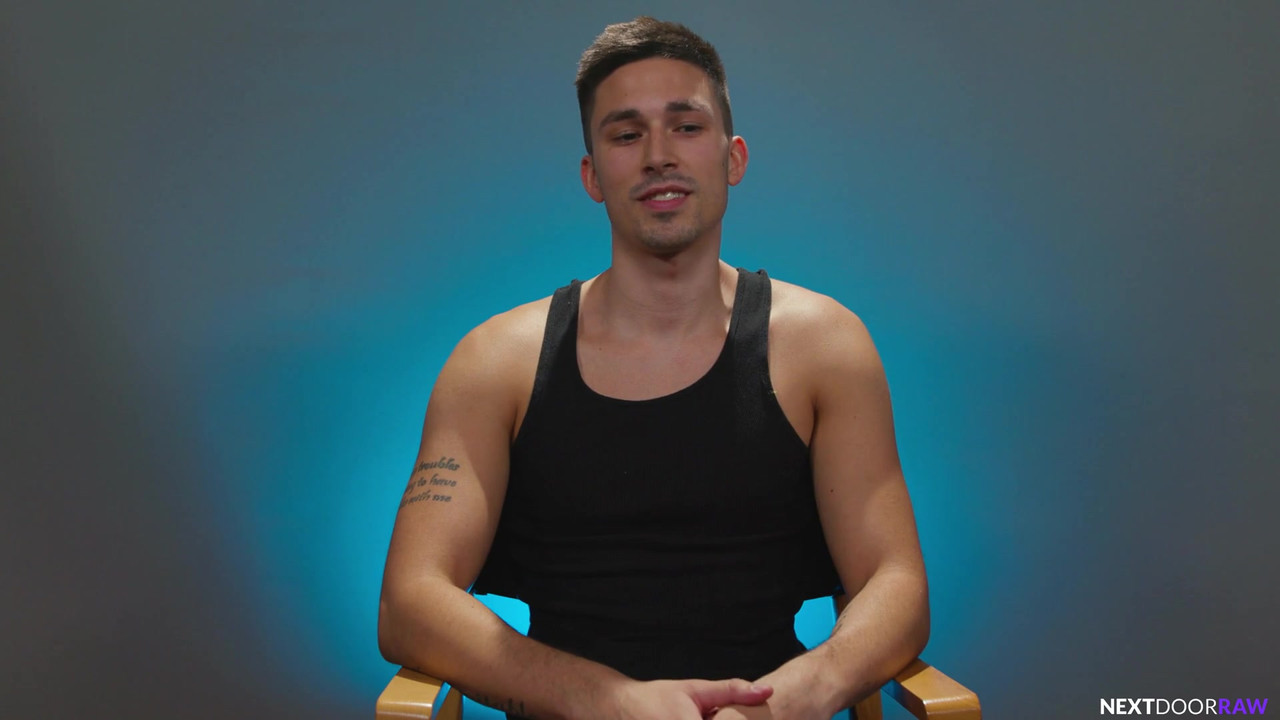 华丽的twnk性感翻转乱搞现实生活中的tatted BF大屁股