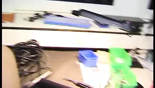 Amatör esmer sürtük bakış açısıyla sikiliyor