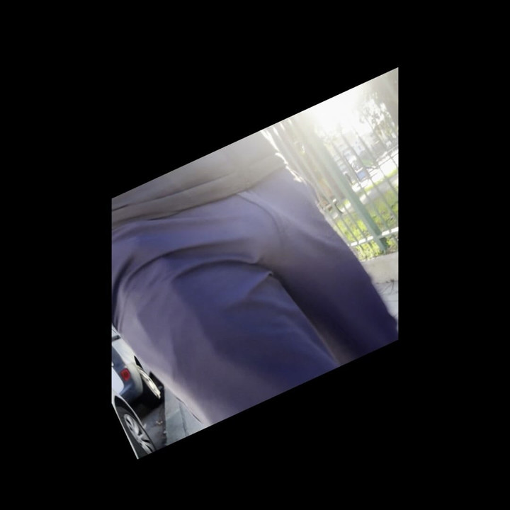 通りを歩く