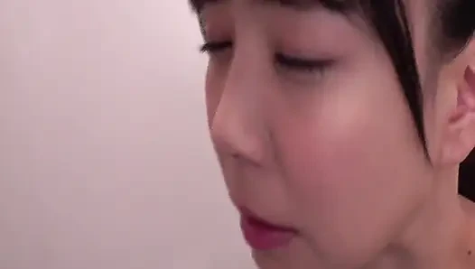Derin gırtlak eğitimi onu tamamen itaatkar ve nefessiz bırakıyor.