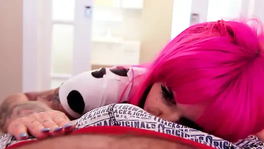 Pink Haired Amateur Teen Gives a Wonderful Blowjob