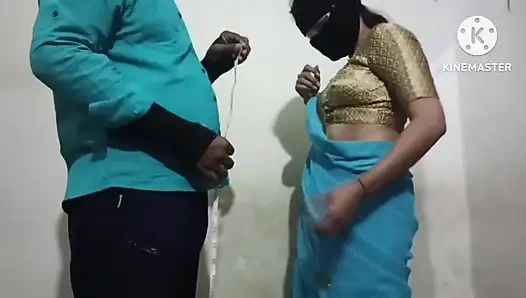 Der Elektriker hatte Sex mit Meena, während er den Ventilator reparierte.