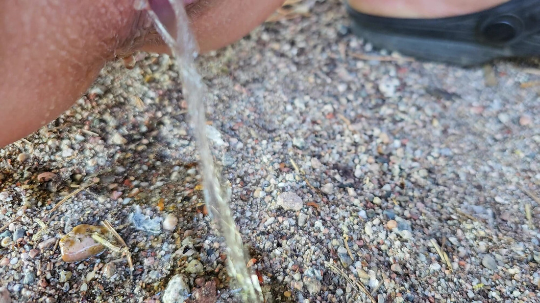 A Cousy morning piss