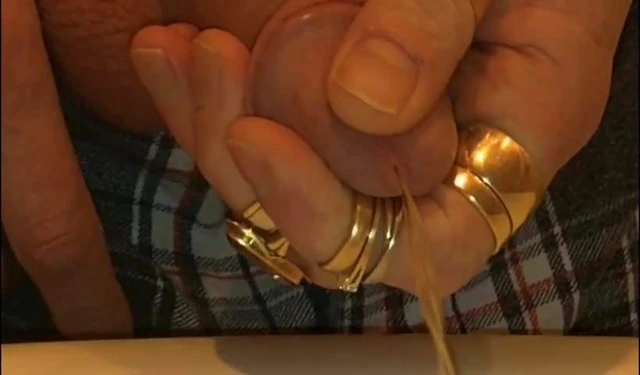 gold rings and pissing