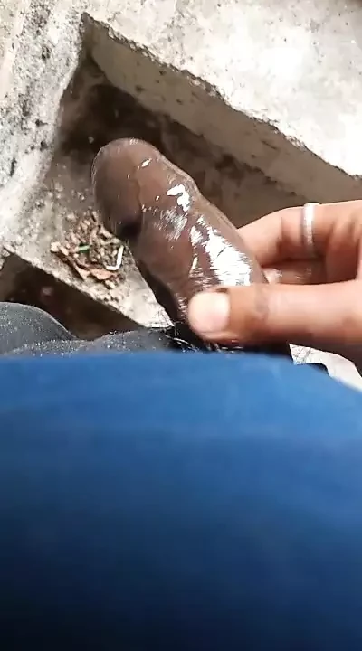 Oli massage in cock