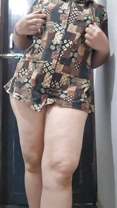 Kız zaman sonra banyo yapıyor riya ateşli seksi Hintli kız