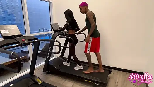 Ich, das dünne, silikonisierte Mädchen von Smart Fit