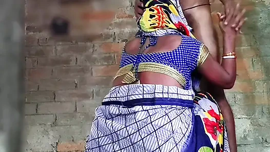 Ibu rumah tangga desa desi India ko suaminya ne doggy style mein chudai kiya.x pacar ko pacar ne chut chod diya.xxx viral h