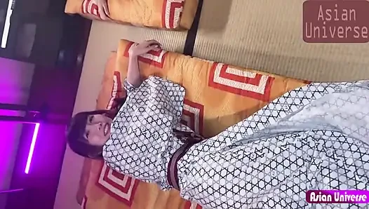 Горячая Весна, групповая сцена с двумя грудастыми замужних женщин, интенсивная ночевая встреча приводит к нескольким моментам кримпая