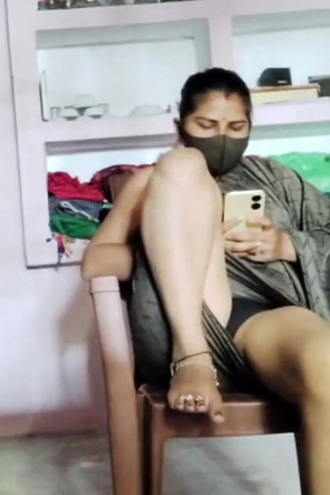 Choti Behen Ki Chudai Akela Me.