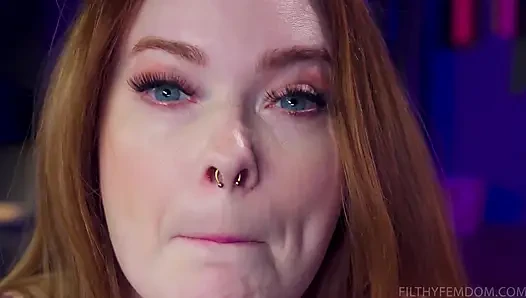 Summer Hart'ın rol aldığı itaatkar küçük adam