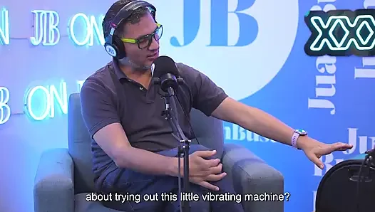 Dev memeli latin rosxanagutierrez juan bustos podcast'inde sikiş makinesi tarafından sikiliyor