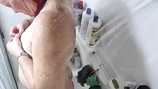 Tante super semok lagi mandi