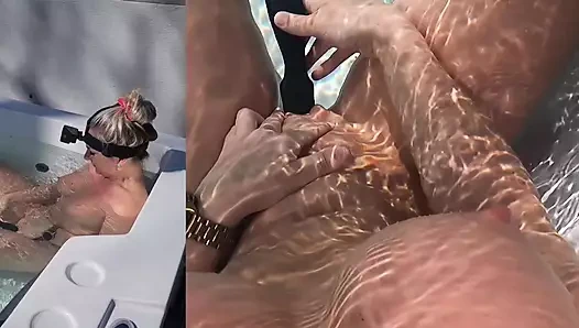 Симпатичная милфа в видео от первого лица с ее любимой игрушкой в джакузи, за кулисами, как снималось видео