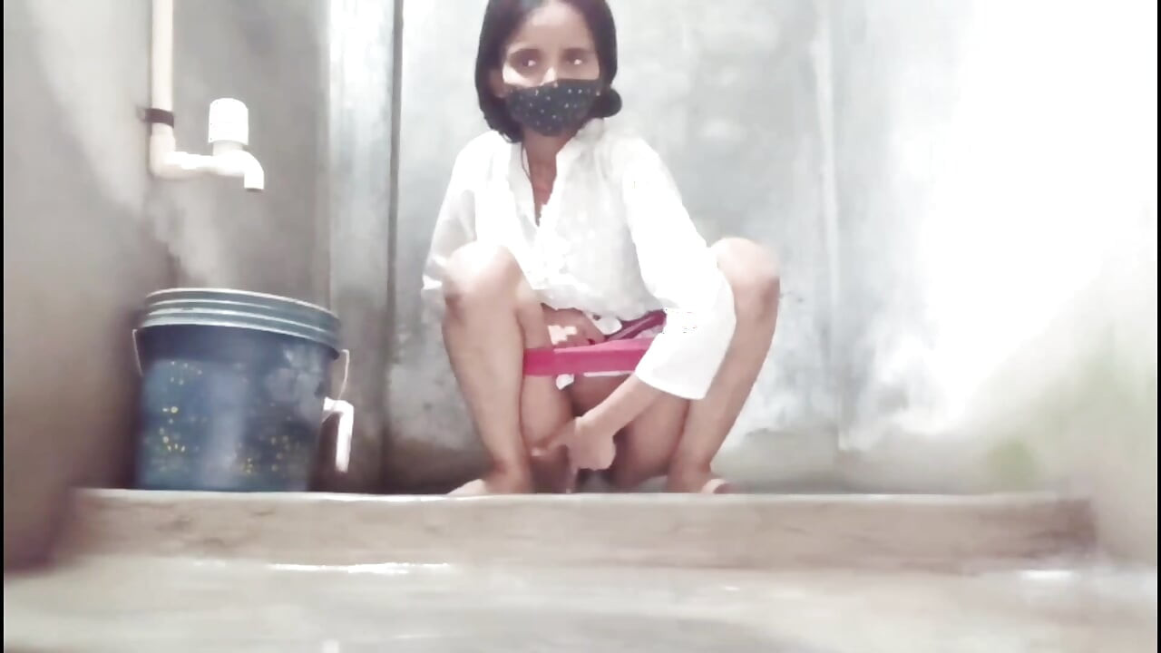 Watch the daily routine of desi village Bihari randi.