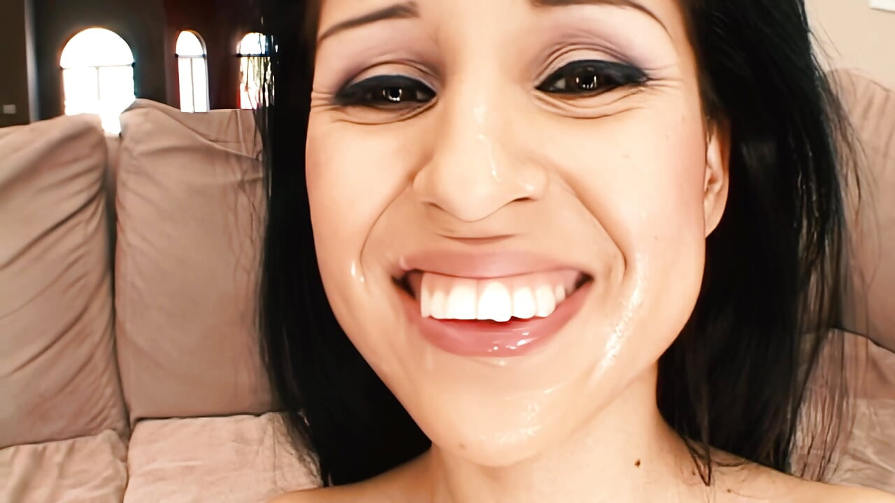 Vanessa Figueroa Loves Cum In Her Mouth