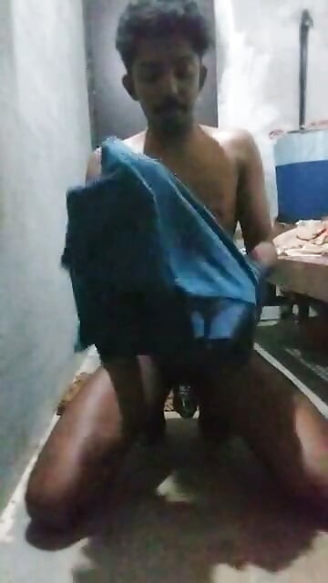 Headmaster Shitihn Fap Kencing Atas Baju