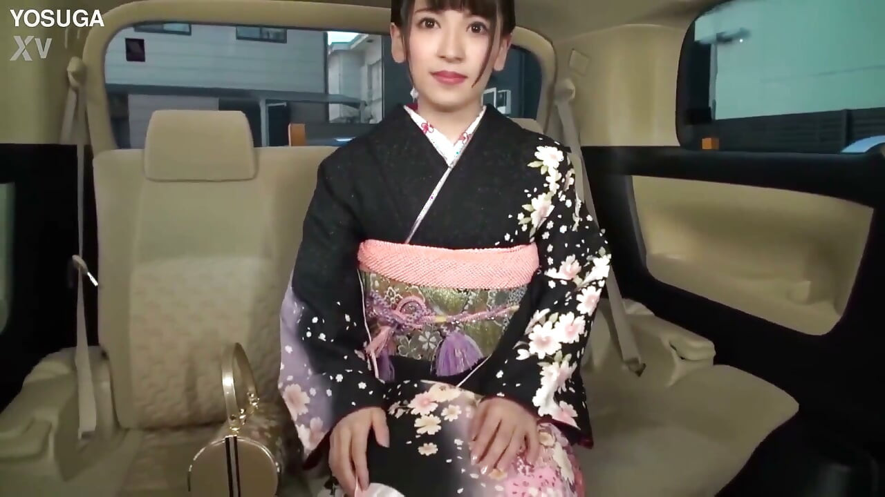 20-year-old on Her Way Home From Her Coming-of-age Ceremony - Free Commemorative Photo Shoot, She Was Tricked Into Taking Photos