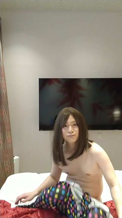Japanese amateur crossdresses wearing morphsuit masturbate | Clip 1