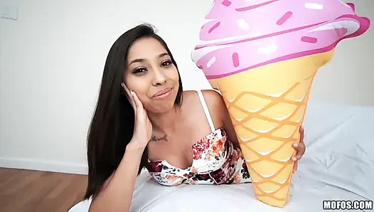 Dont break me - jasmine summers meluangkan banyak waktu untuk coli hari ini
