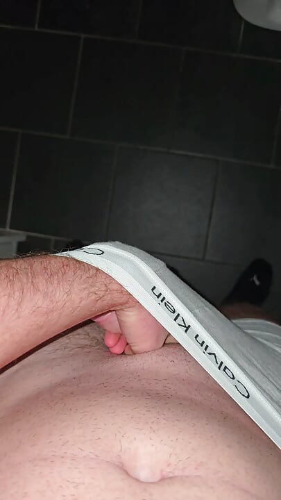 Calvin Klein Igra se s izbočinom u sivom donjem rublju PhantomGentX