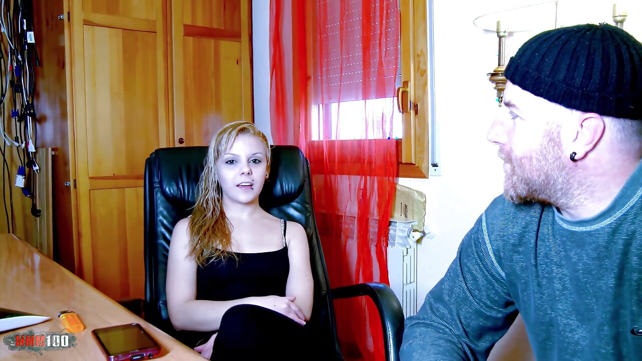 Jakeline Teen: Entrevista em vídeo sexy com Jakeline Teen