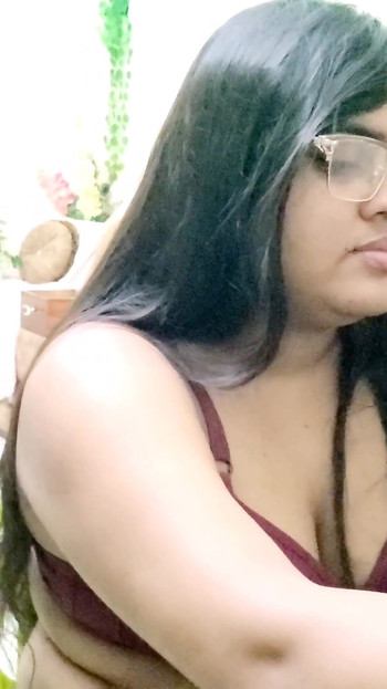 "देवर और भाभी चुपके से घर ले जाते हैं और एक दूसरे को चोदकर अपने शरीर की जरूरतों को पूरा करते हैं।