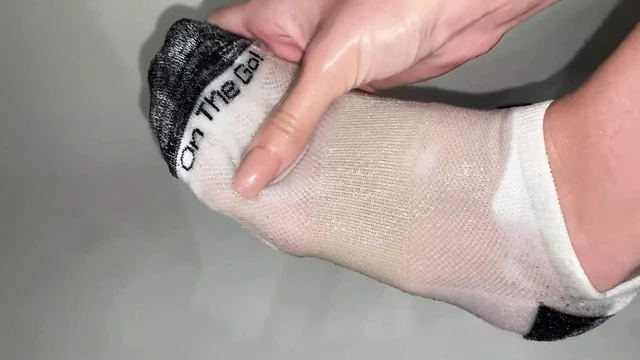 Foot Oil Massage in Ankle Socks