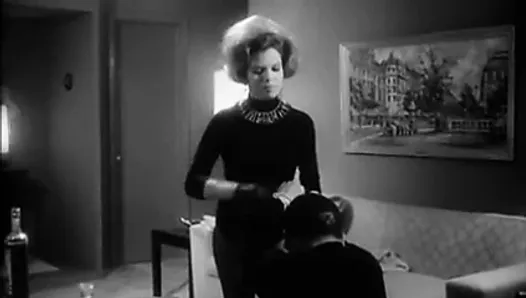 Un moment choquant (1965), la visite de Tanya la dominatrice