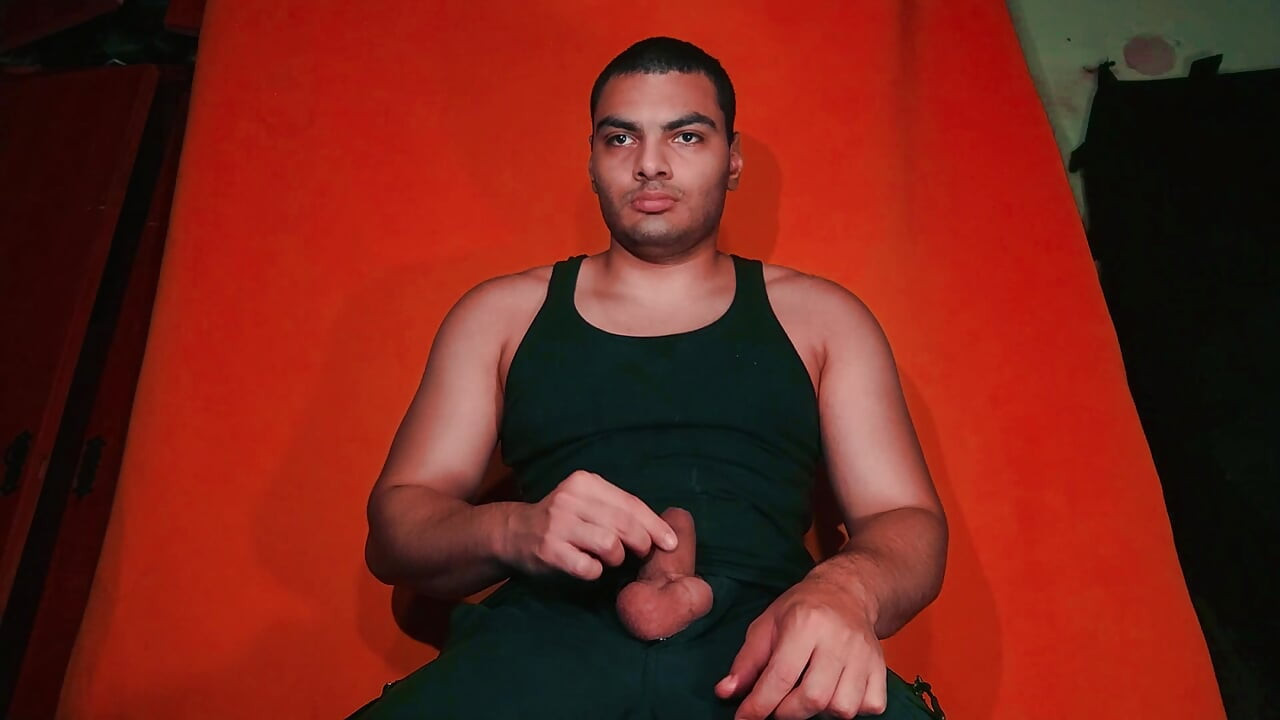 استمناء القضيب الكبير على خلفية ملونة الجزر - GuitarJob - الاستمناء بالغيتار