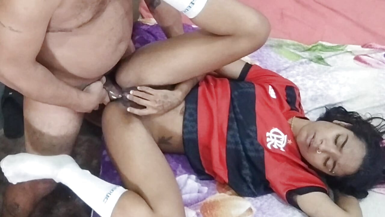 A flamengo slut giving ass
