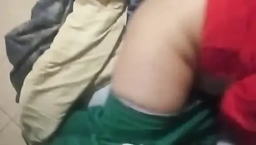 Cewek semok latina dengan pantat bahenol dientot gaya doggy habis-habisan sampai mengerang keenakan