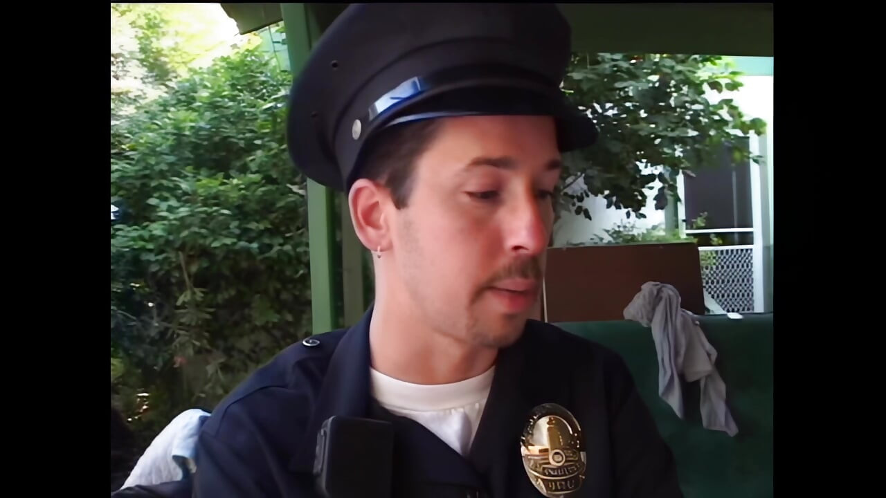 جمال لوجان لابرننت المهيب لزب جوني ثروست الكبير